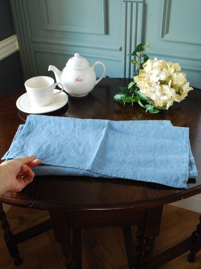 ファブリック（布）雑貨　インテリア雑貨　使うほどに柔らかくなるリネン、いろいろ便利に使えるリネンのキッチンクロス（ライトブルー）　たっぷり大判サイズ吸水性と速乾性に優れたリネン。(n9-071)