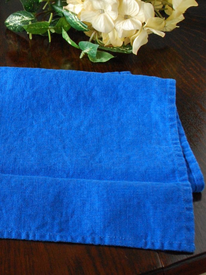 ファブリック（布）雑貨　インテリア雑貨　使うほどに柔らかくなるリネン、いろいろ便利に使えるリネンのキッチンクロス（ロイヤルブルー）　リネンのキッチンクロス使うたびに柔らかく風合いがよくなるリネンのキッチンクロス、発色もとてもいいものを選びました。(n9-073)