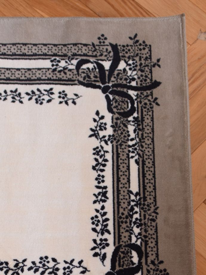 フランスのおしゃれなラグマット