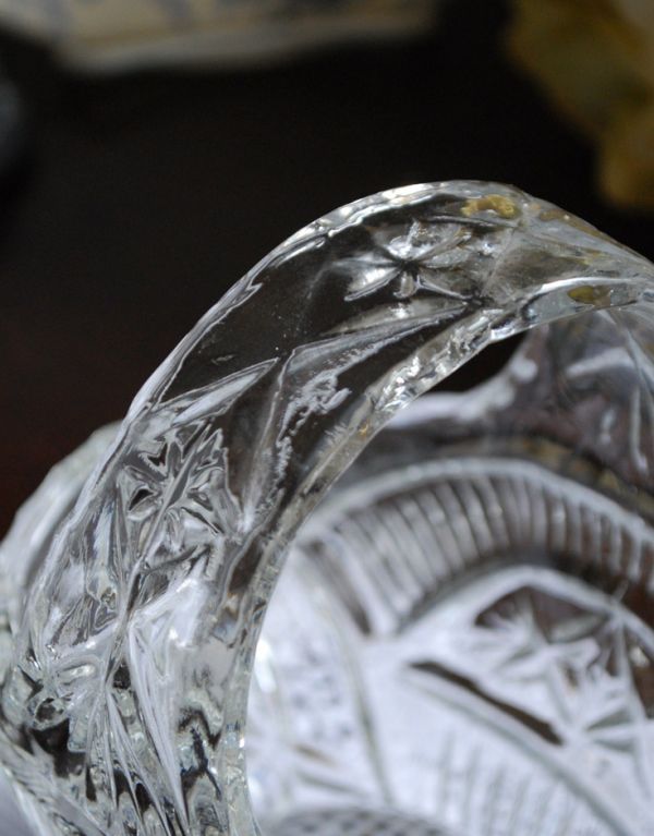 バスケットの形をしたアンティークのガラス雑貨、ガラスボウル(pg-2993