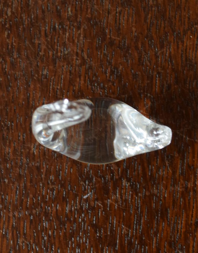 アンティーク 雑貨のガラス小物　アンティーク雑貨　アンティークのガラスのオブジェ、上品な姿が美しいスワン。上から見るとこんな感じです。(pg-3445)