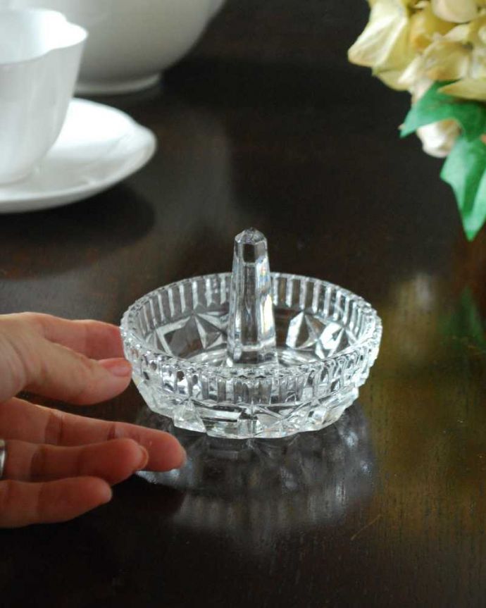 気軽に使えるアンティークガラス雑貨