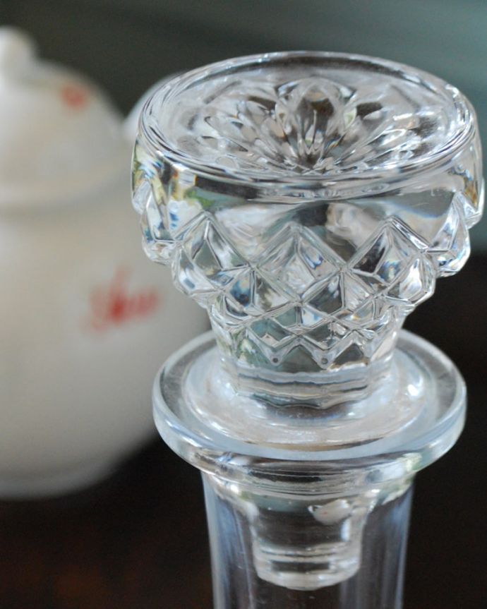 アンティーク 雑貨のガラス小物 アンティーク雑貨 デカンタ お酒を入れて楽しんだデカンタ今のように便利なペットボトルや缶がない時代。(pg-6339)