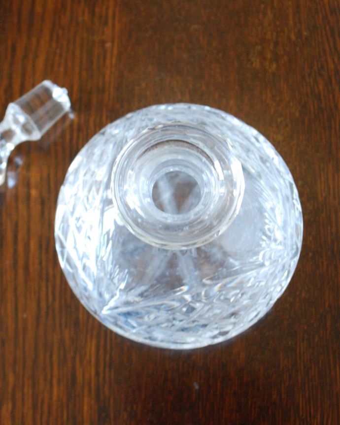 アンティーク 雑貨のガラス小物 アンティーク雑貨 デカンタ 上から見るとこんな感じです。(pg-6340)