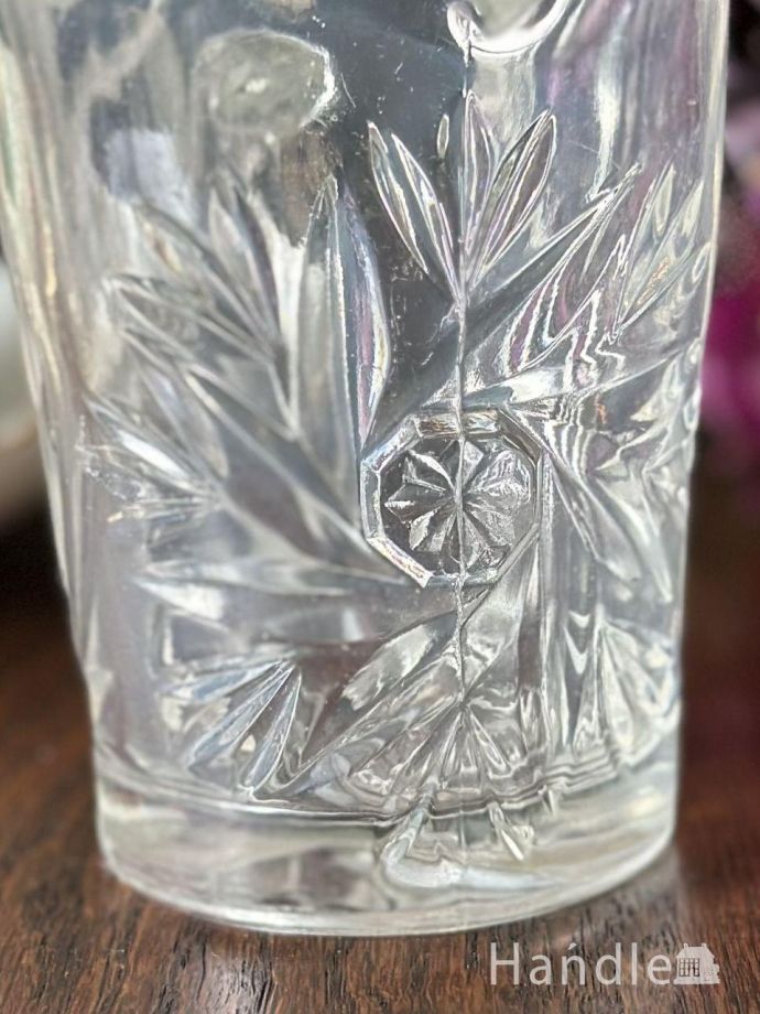 アンティークガラスのミルクピッチャー