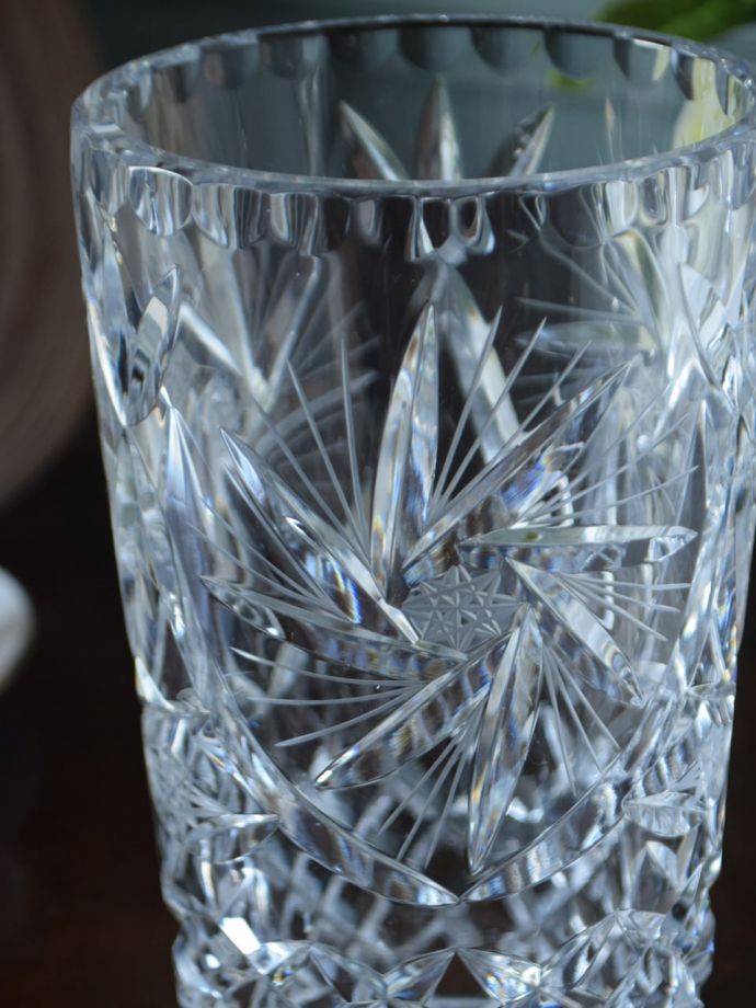 アンティークガラスのフラワーベース