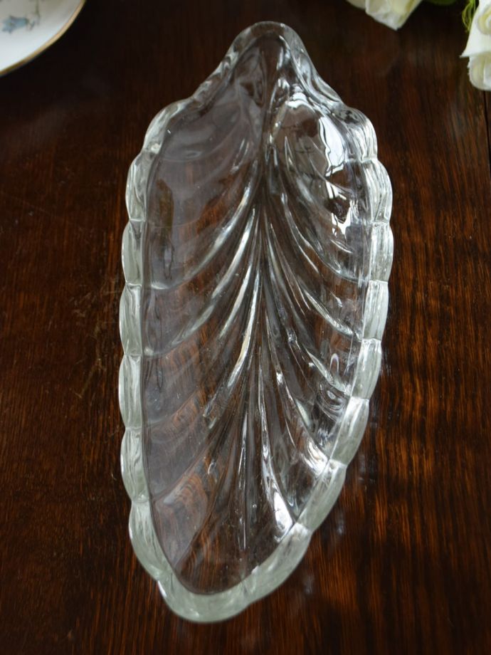 アンティーク 雑貨のガラス小物 アンティーク雑貨 プレスドグラス 上から見るとこんな感じです。(pg-6500)