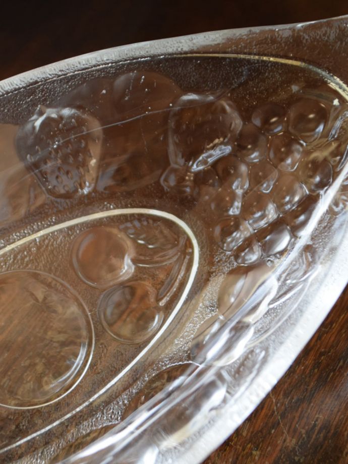 アンティークガラスのプレート