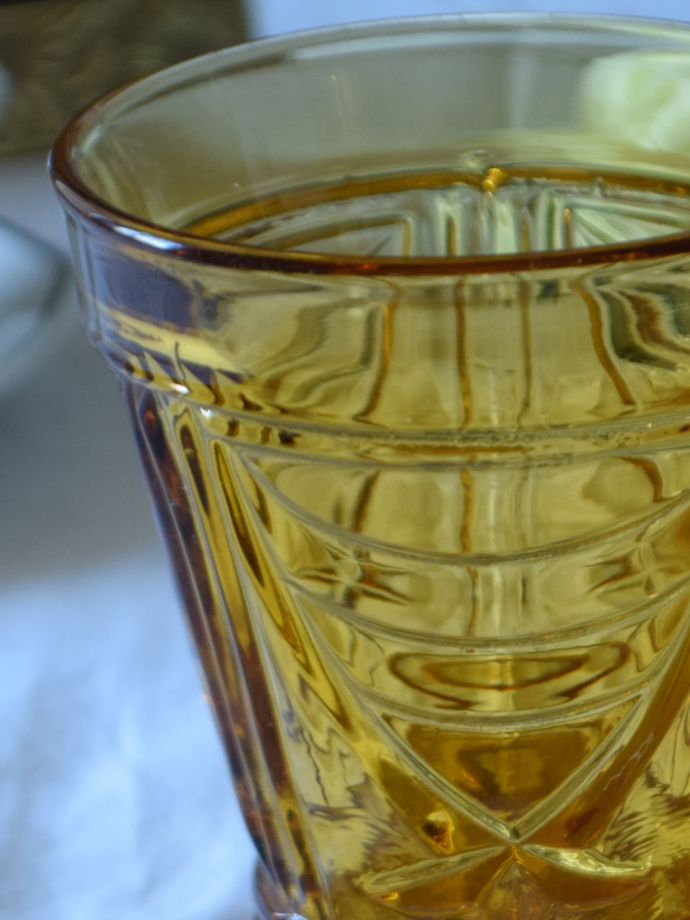 アンティークガラスのグラス