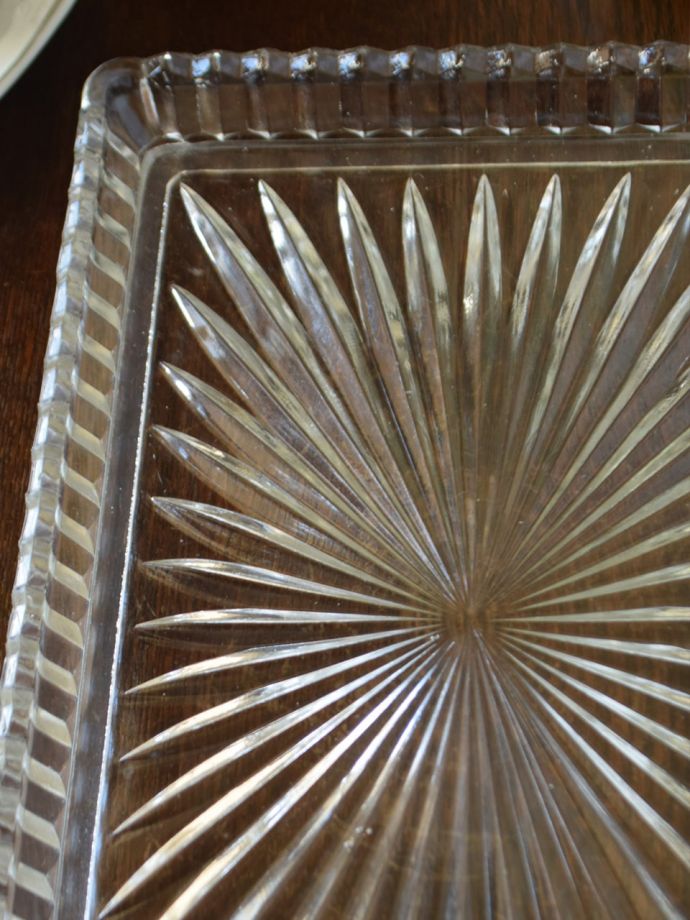 アンティークガラスのプレート