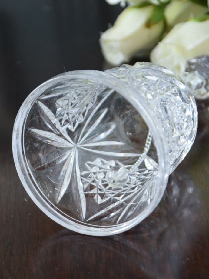 ガラスのアンティーク雑貨