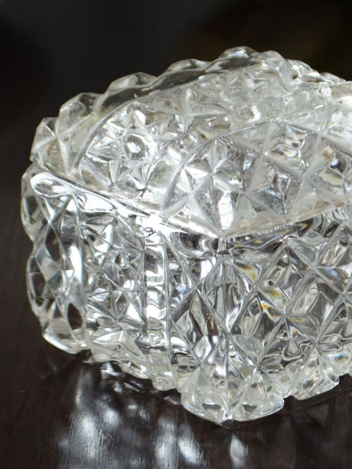 アンティークガラスのアクセサリーケース