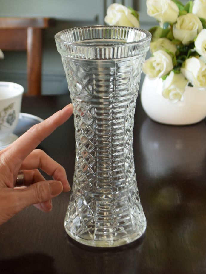 アンティークガラスの花器の大きさ