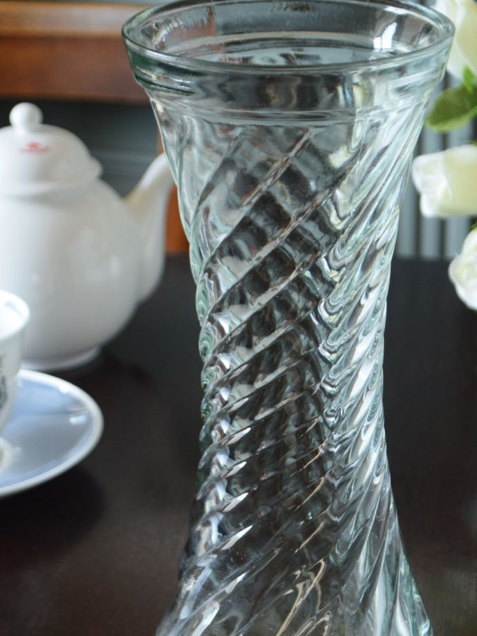 アンティークガラスの雑貨、フラワーベース