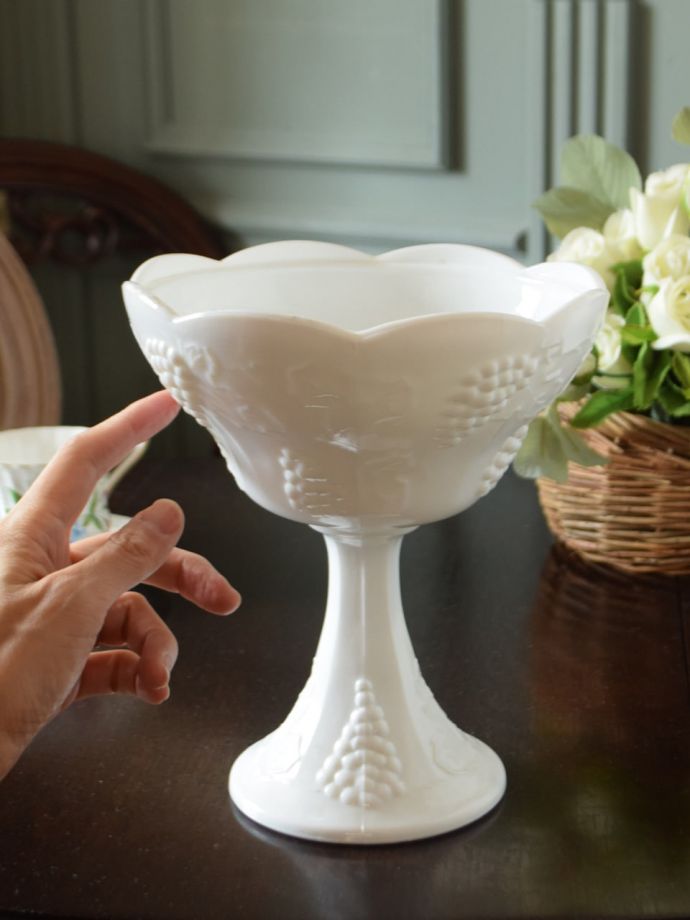 便利に使えるアンティークガラスの食器