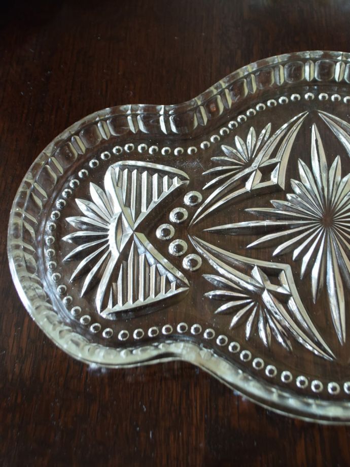 アンティークガラスのプレート