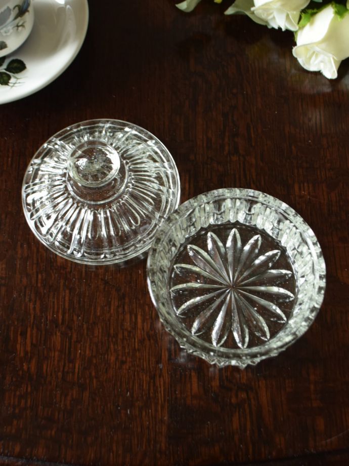 ガラスのアンティーク雑貨