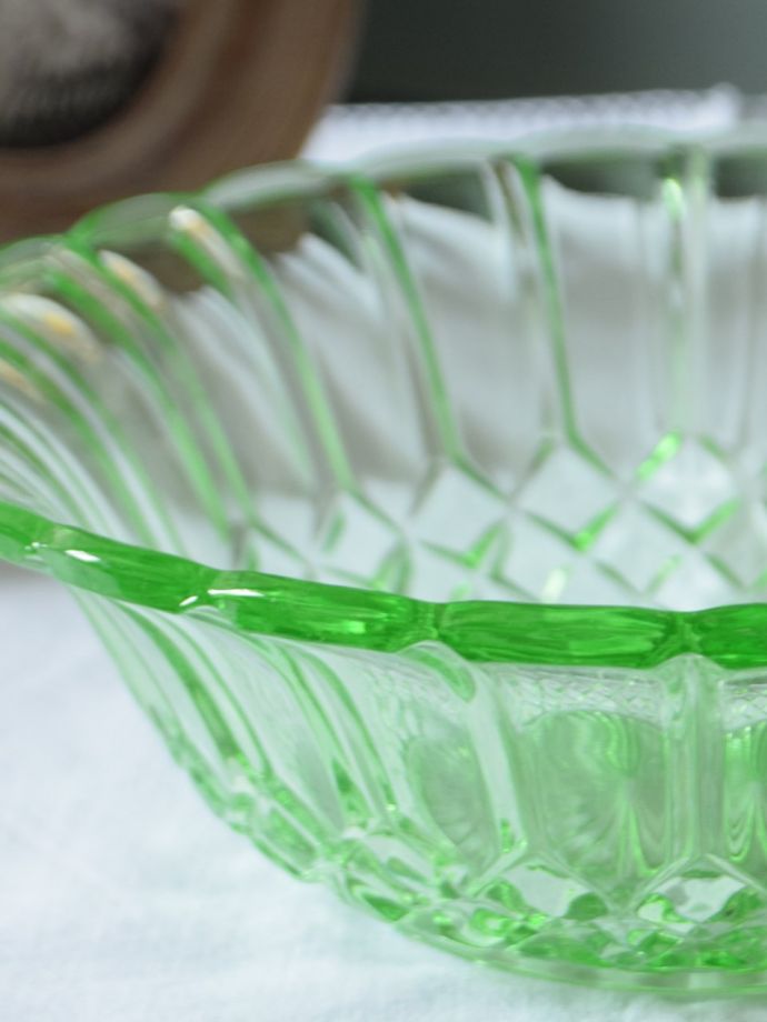 アンティークガラスのボウル