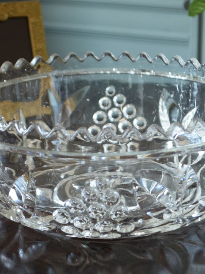 アンティークガラスのボウル