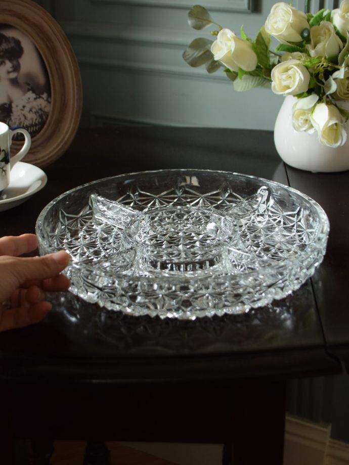 アンティークガラスの仕切り付きプレート