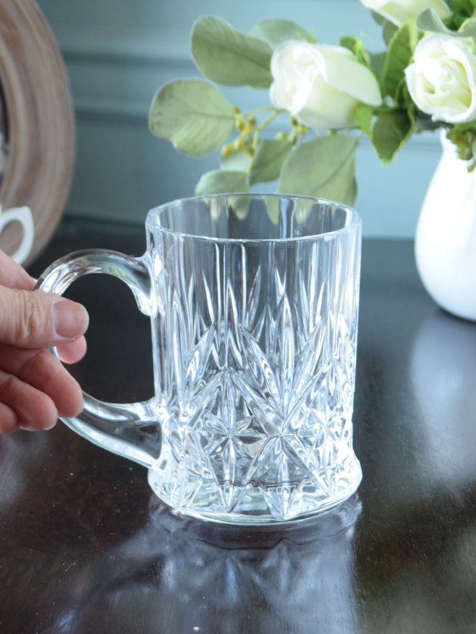 便利に使えるアンティークガラスの食器