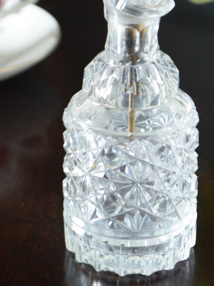 アンティークガラスの香水瓶