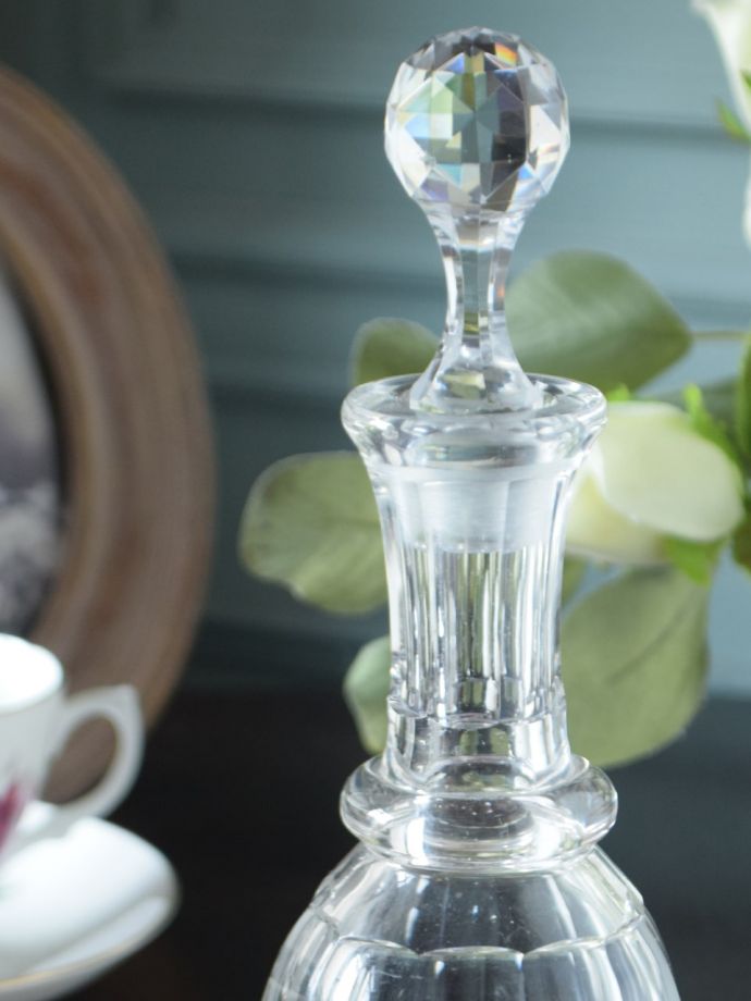 アンティークガラスの香水瓶