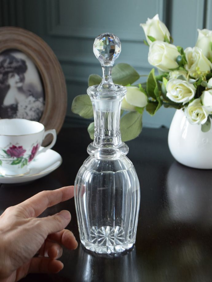 おしゃれなガラスのフレグランスボトル