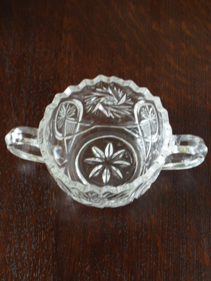 アンティークガラスの美しさ