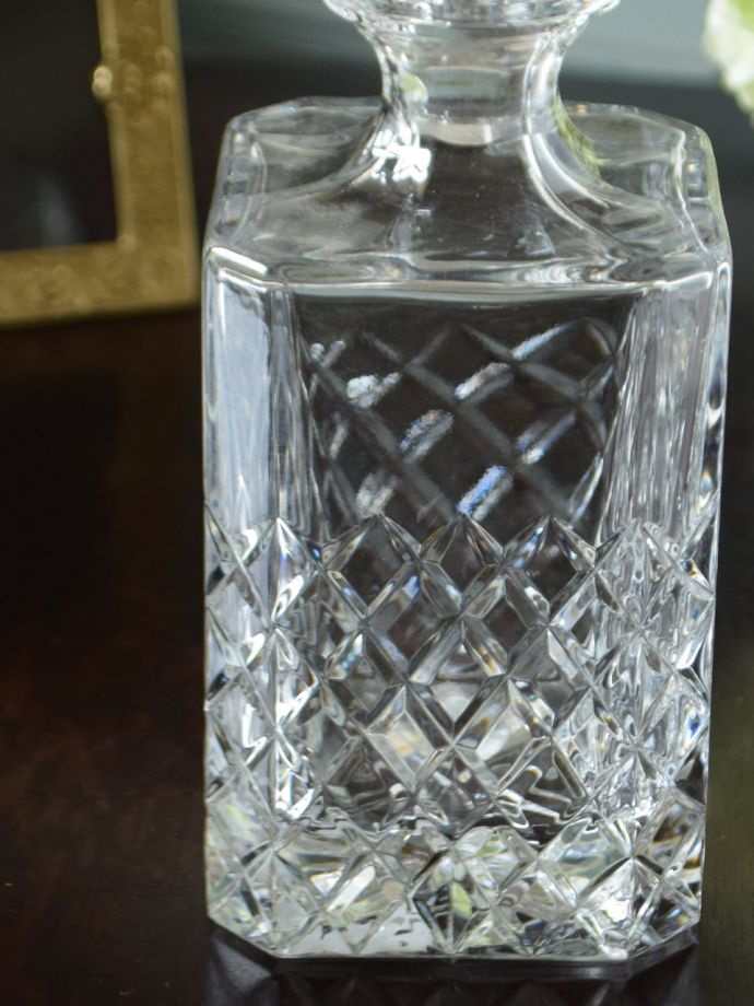 アンティークガラスのデカンタ