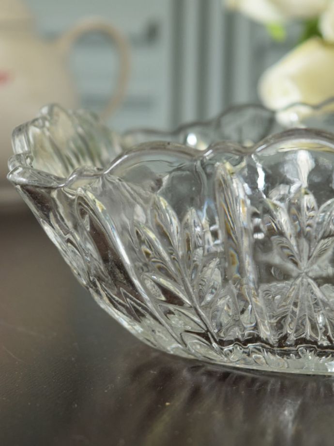 アンティークガラスのボウル