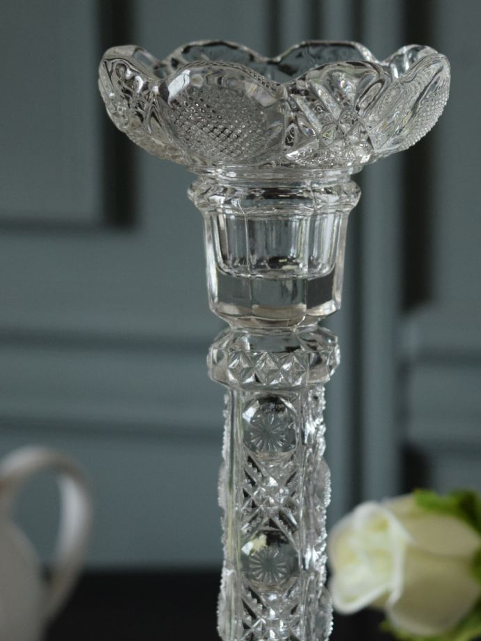 アンティークガラスのキャンドルスタンド