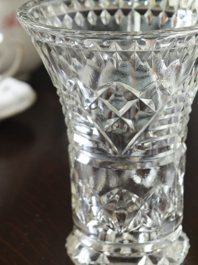 アンティークガラスの雑貨、フラワーベース