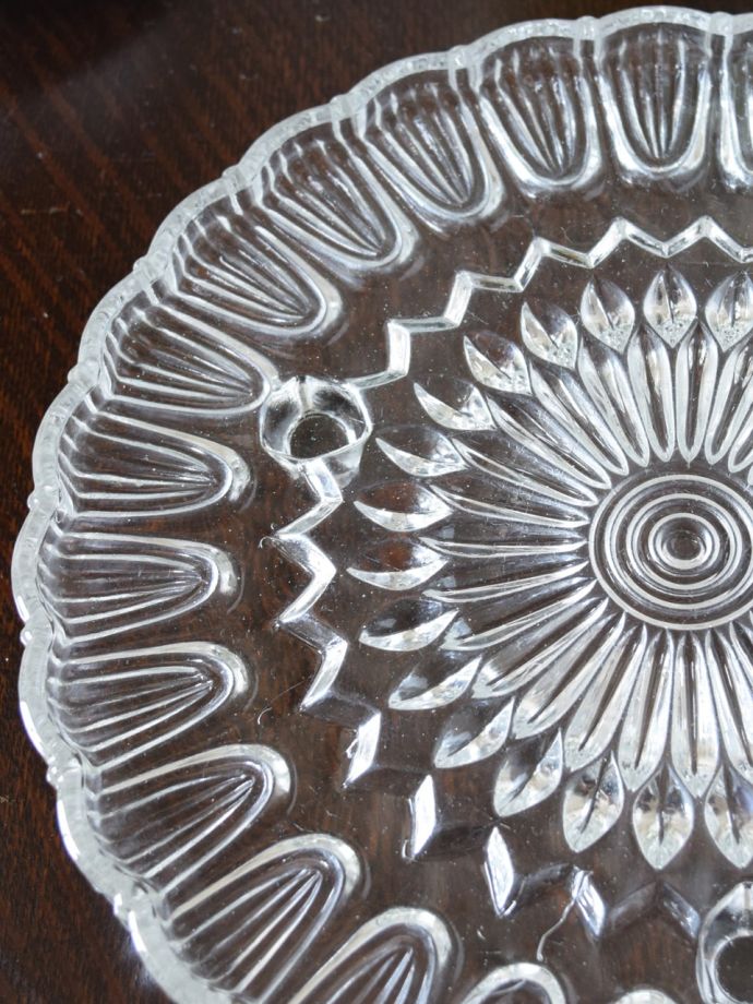 アンティークガラスのプレート