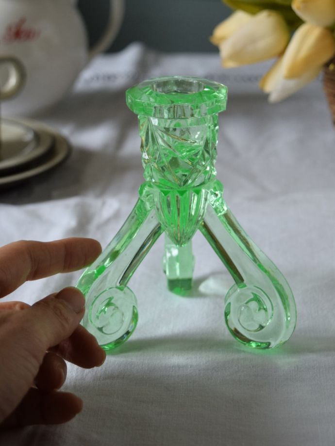 アンティークガラスのロウソク立て