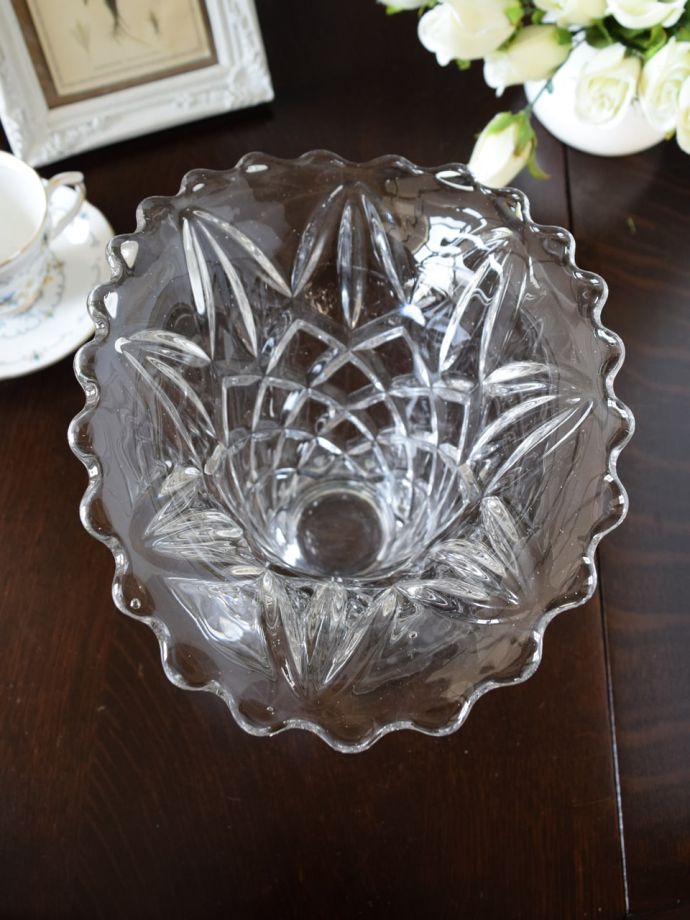 アンティークの花瓶、イギリスで見つけたガラスのフラワーベース(pg