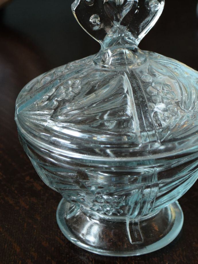 アンティークガラスのフタ付きケース