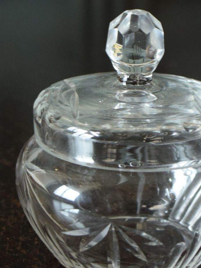 アンティークガラスのフタ付きケース