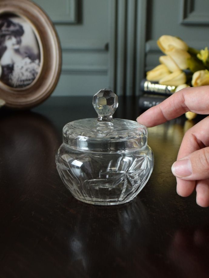 アンティークのガラス雑貨