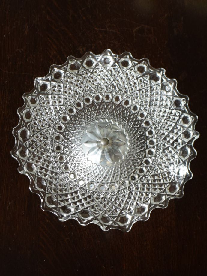 アンティークガラスの美しさ