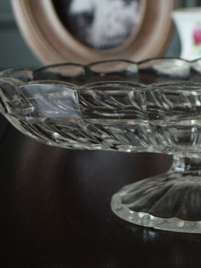 オーバル型のおしゃれな器、アンティークガラスの素敵なコンポート(pg