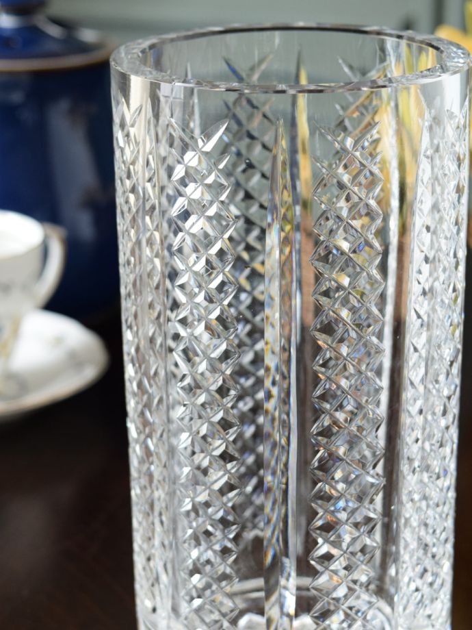 アンティークガラスのフラワーベース