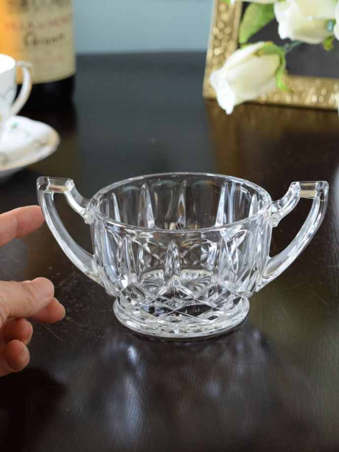 便利に使えるアンティークガラスの食器