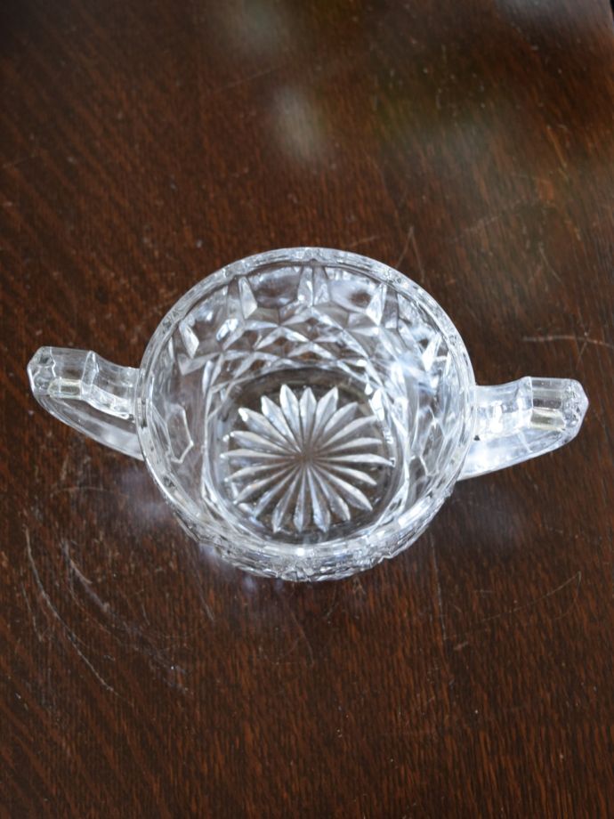 アンティークガラスの美しさ