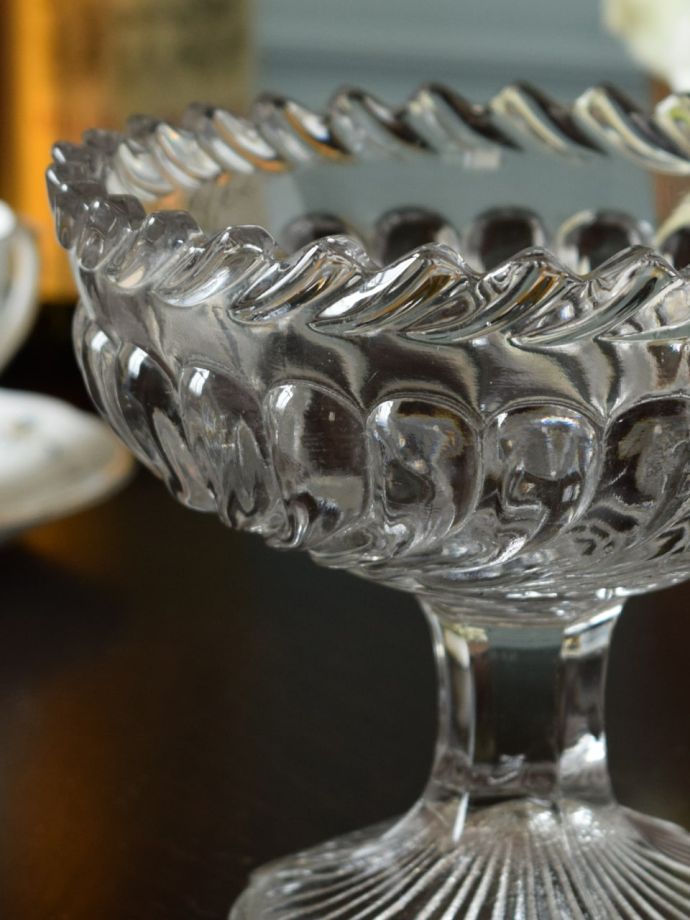 アンティークガラスの器