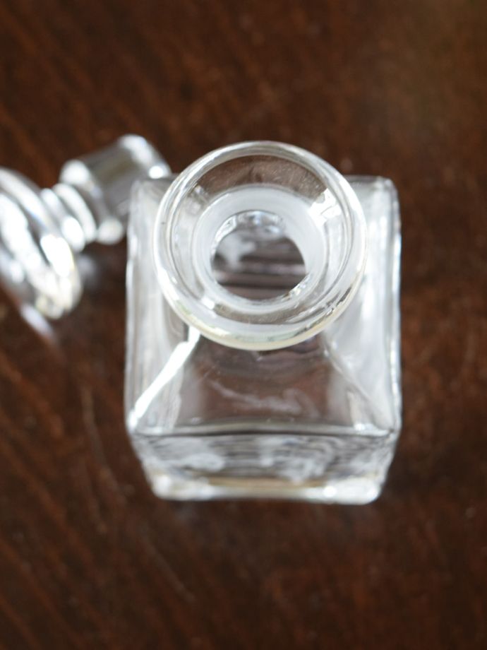 アンティークガラスの美しさ