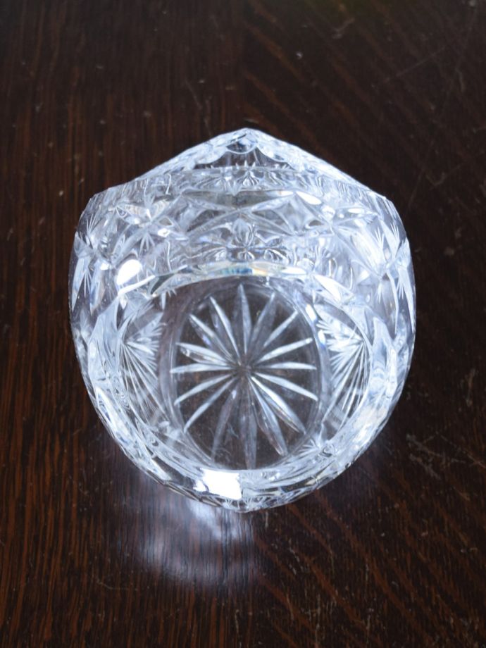 おしゃれなガラスのバスケット