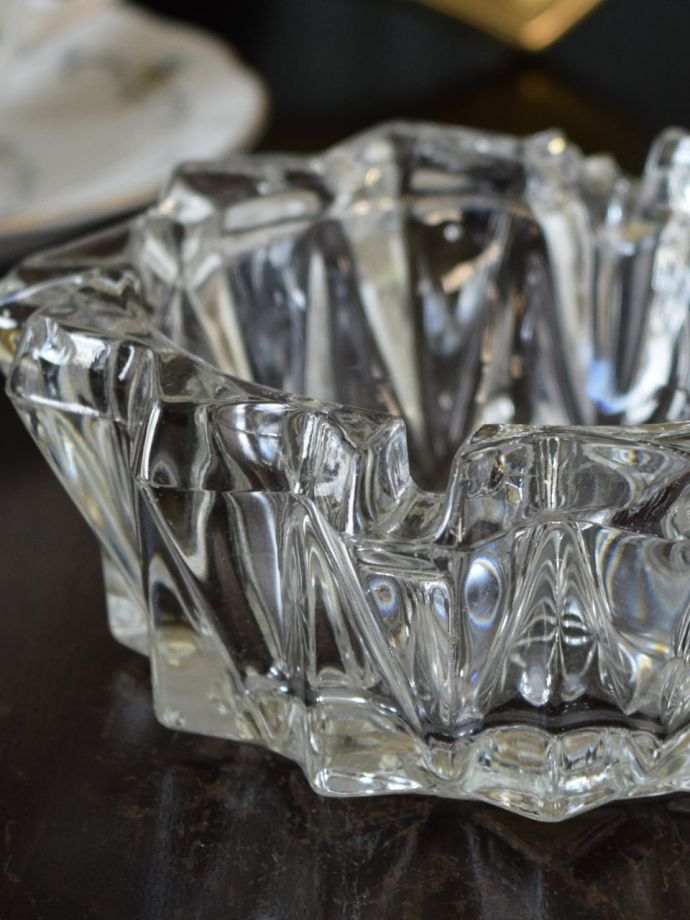 アンティークガラスの灰皿