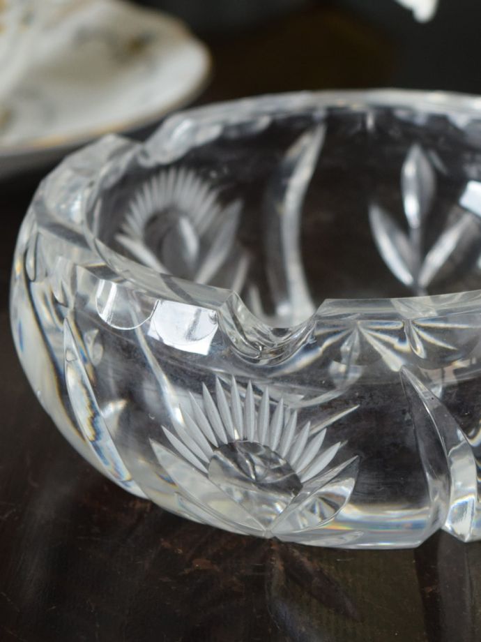 アンティークガラスの灰皿