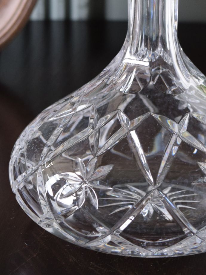 アンティークガラスのデカンタ